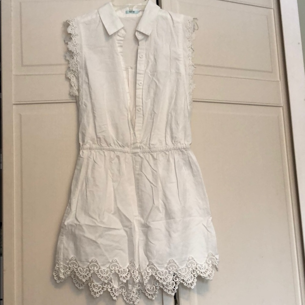 Kimchi Blue Urban Outfitters White Romper Size S